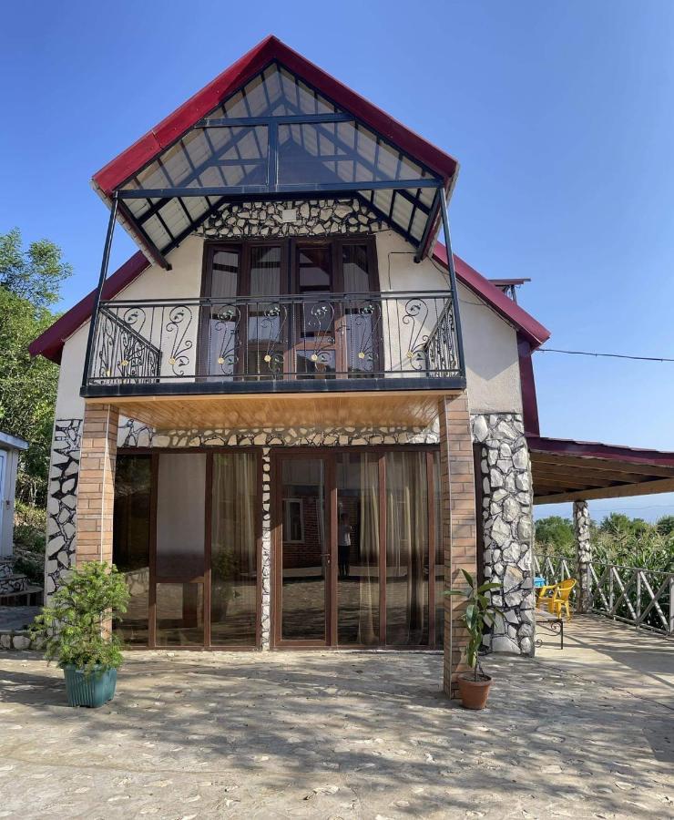 Kirta Hotel Gordi Exterior foto