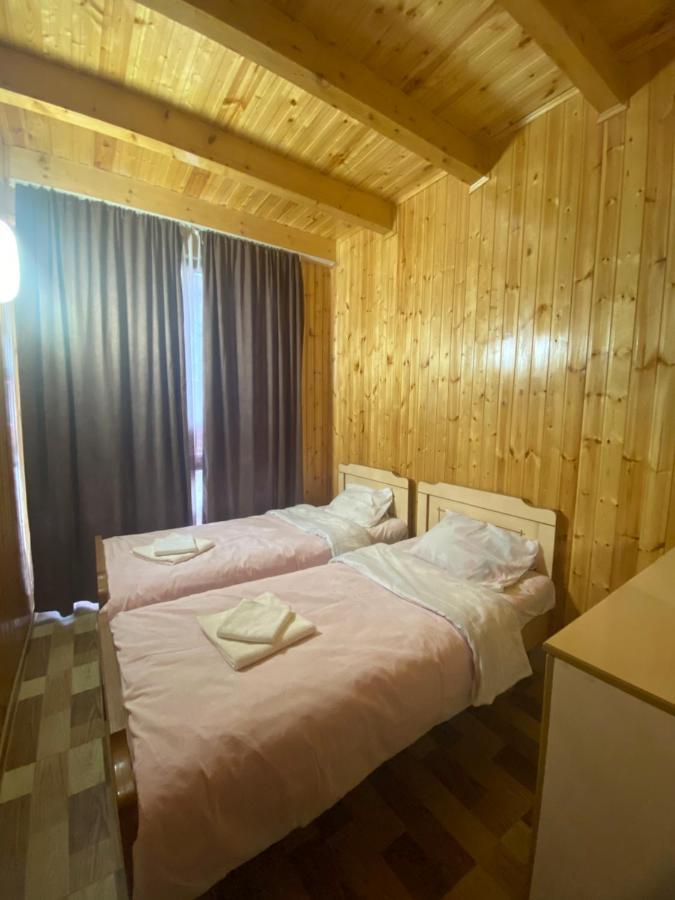 Kirta Hotel Gordi Exterior foto